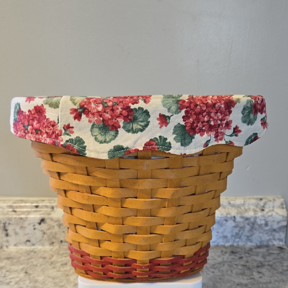 Longaberger 2002 Geranium Basket & Accessories